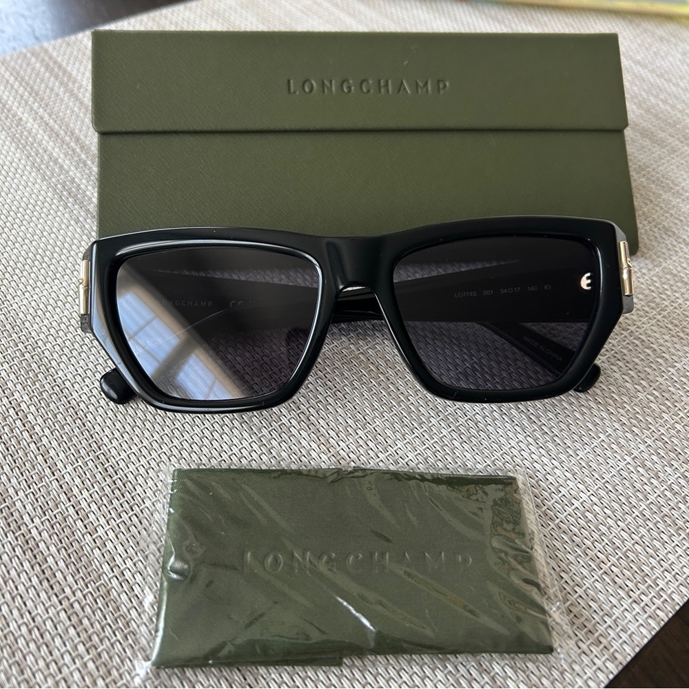 NEW Longchamp black sunglasses LO774S